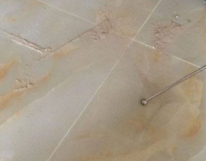 汉寿瓷砖空鼓维修公司分享粘合剂选择不当在瓷砖铺贴过程中可能导致以下问题