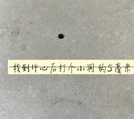汉寿瓷砖空鼓维修公司专业解答在瓷砖铺贴过程中，如果砂料搅拌不均匀，将会带来以下问题